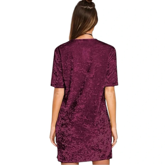 NWT Women’s Plus Sized Red Velvet Short Sleeve Scoop Neck A Line Mini Dress - Picture 6 of 7